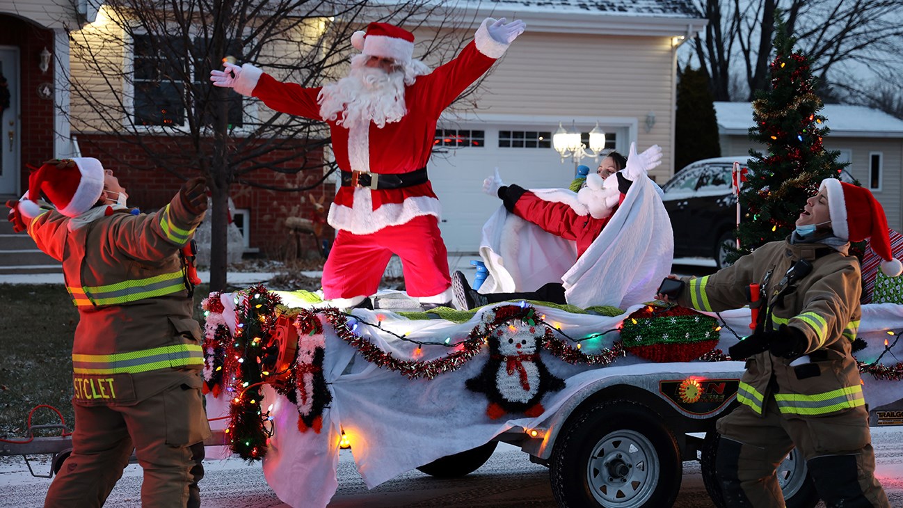Après Saint-Polycarpe, le père Noël était de passage à Saint-Clet samedi