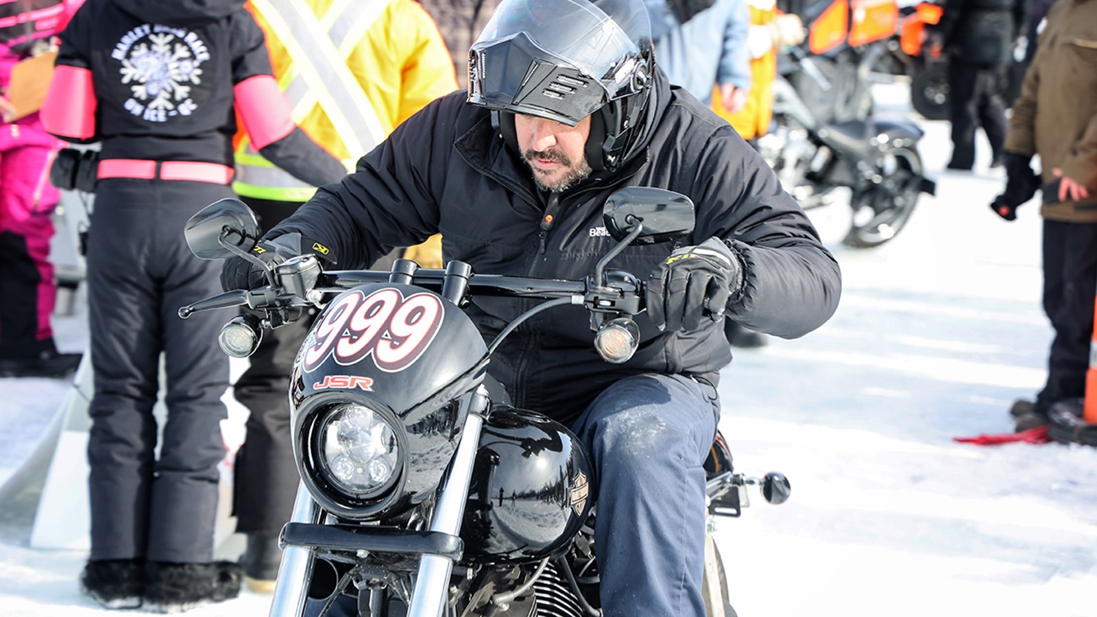 Un succès pour la 3e édition de la Harley Drag Race on Ice ce dimanche