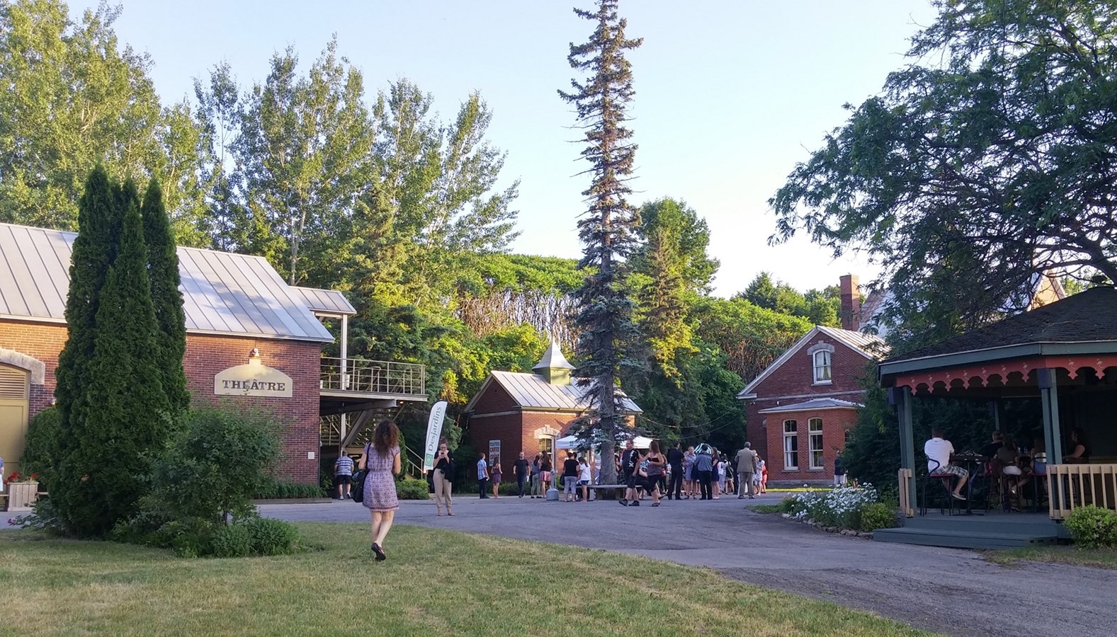 Le Village des Écluses s'animera à Pointe-des-Cascades cet été 