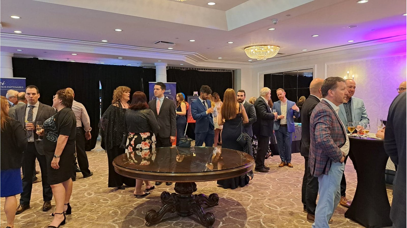 La résilience des entrepreneurs est soulignée au Gala Retrouvailles