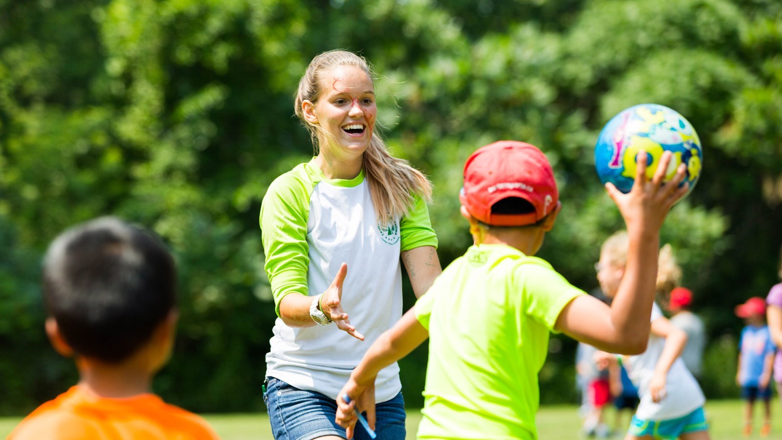 Sondage: les camps de jour populaires ou pas?