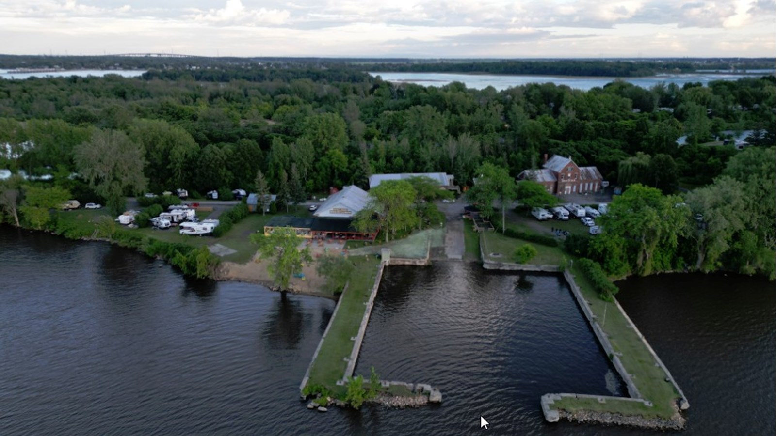 Village des Écluses: une destination à redécouvrir cet été