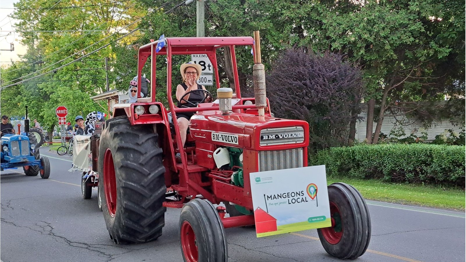 Retour en images sur le défilé de la Saint-Jean-Baptiste à Coteau-du-Lac