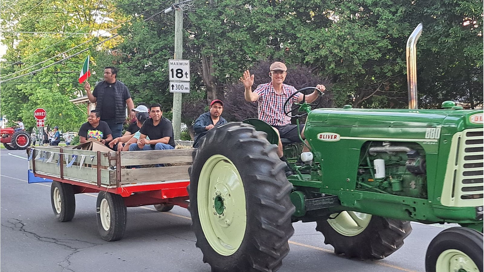 Retour en images sur le défilé de la Saint-Jean-Baptiste à Coteau-du-Lac