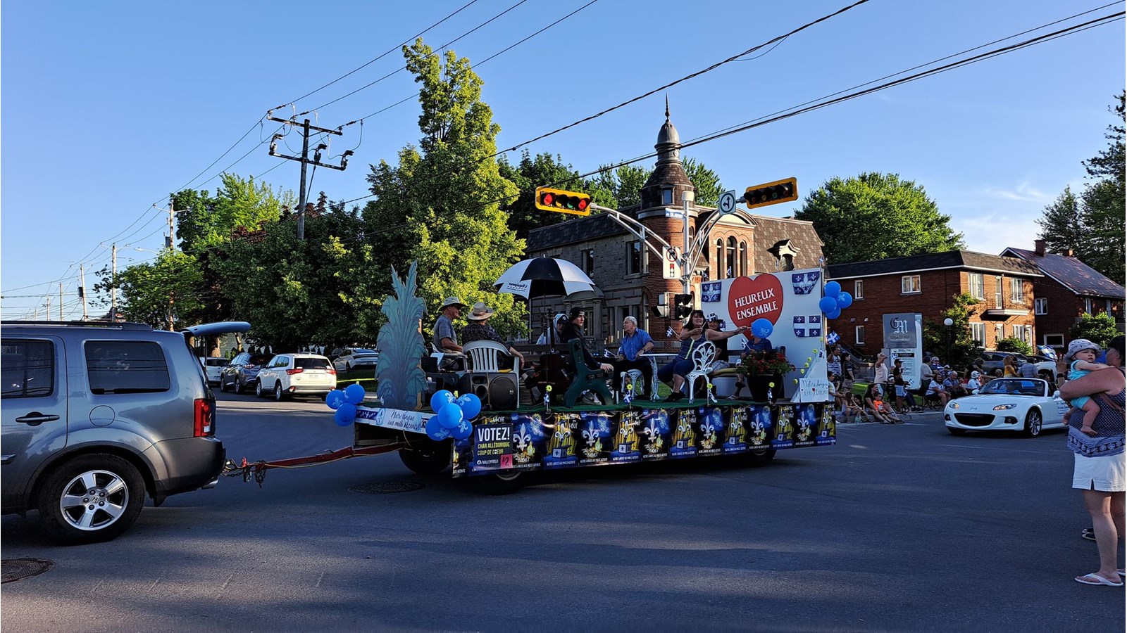 Retour en images sur le défilé de la Saint-Jean-Baptiste à Salaberry-de-Valleyfield