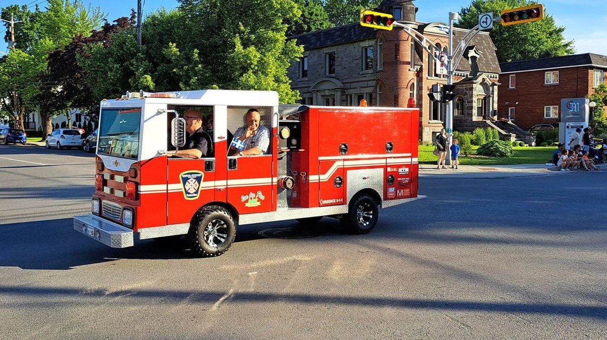 Retour en images sur le défilé de la Saint-Jean-Baptiste à Salaberry-de-Valleyfield