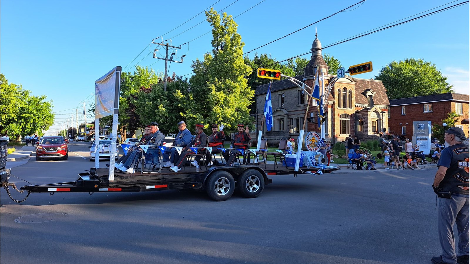 Retour en images sur le défilé de la Saint-Jean-Baptiste à Salaberry-de-Valleyfield
