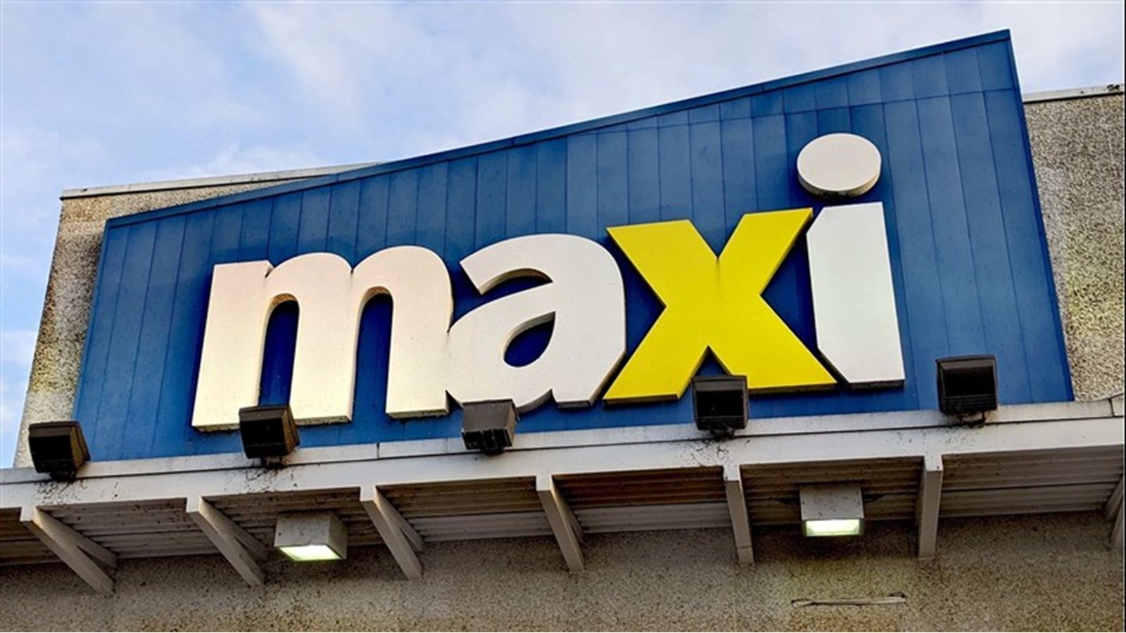 La construction du Maxi est suspendue à Beauharnois