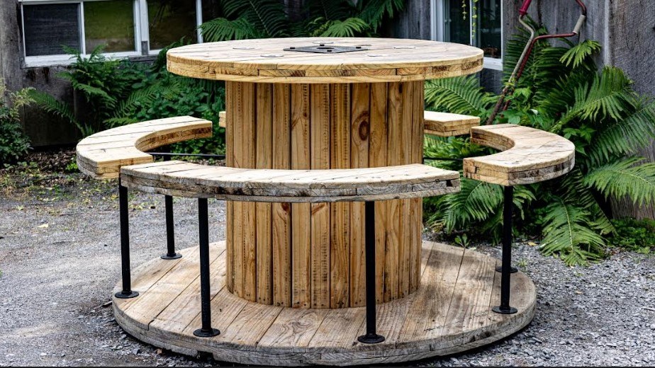 CSUR dévoile sa toute première table à picnic deluxe