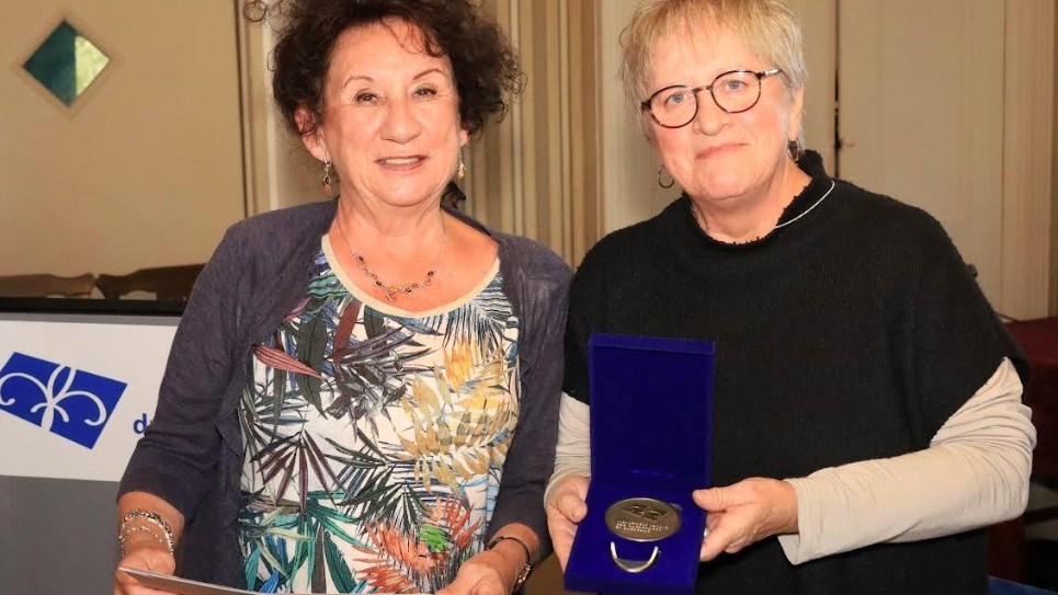 Louise Laitre et et Louise Blanchard, présidente de la SNQS