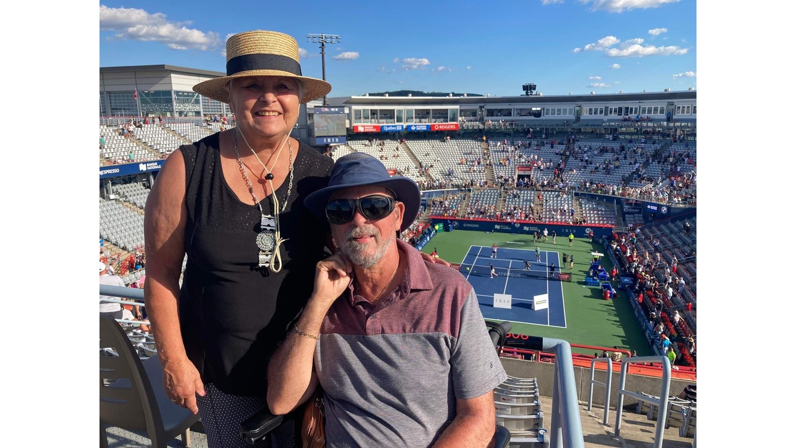 Ginette avec Gilles, au stade Omnium Banque nationale en 2022