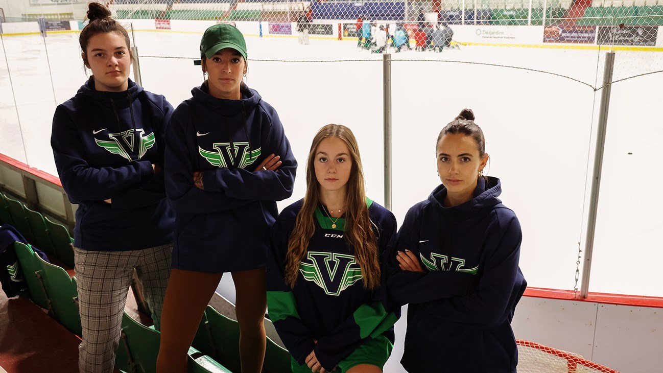 26 octobre 2022 : Hockey Québec refuse de sanctionner l'équipe féminine du Collège Bourget
