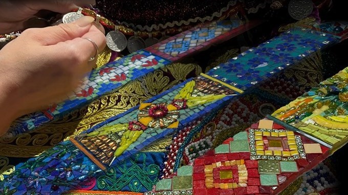 1er décembre 2022 : Madeleine Turgeon initie un projet artistique mondial en soutien aux femmes afghanes