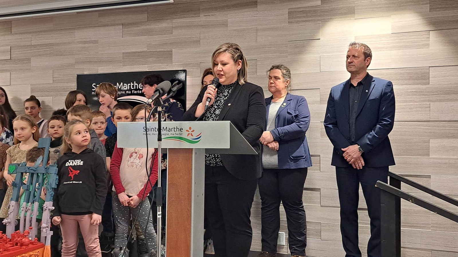 Trois Chaises des générations pour les élus de Sainte-Marthe, Saint-Clet et Très-Saint-Rédempteur