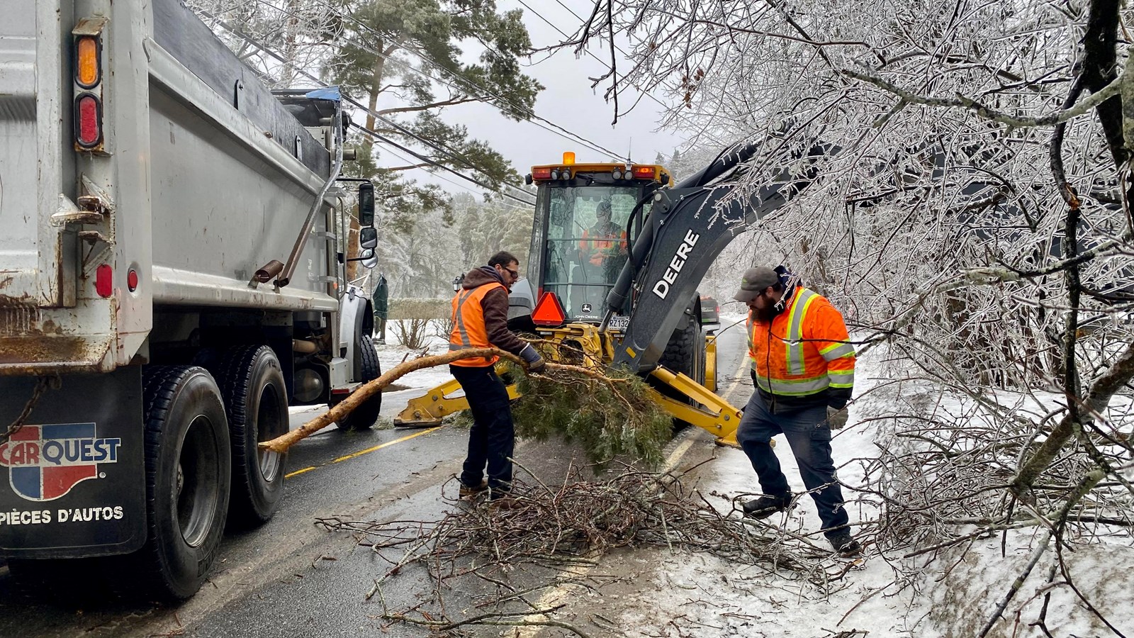 Retour en images sur la tempête de verglas