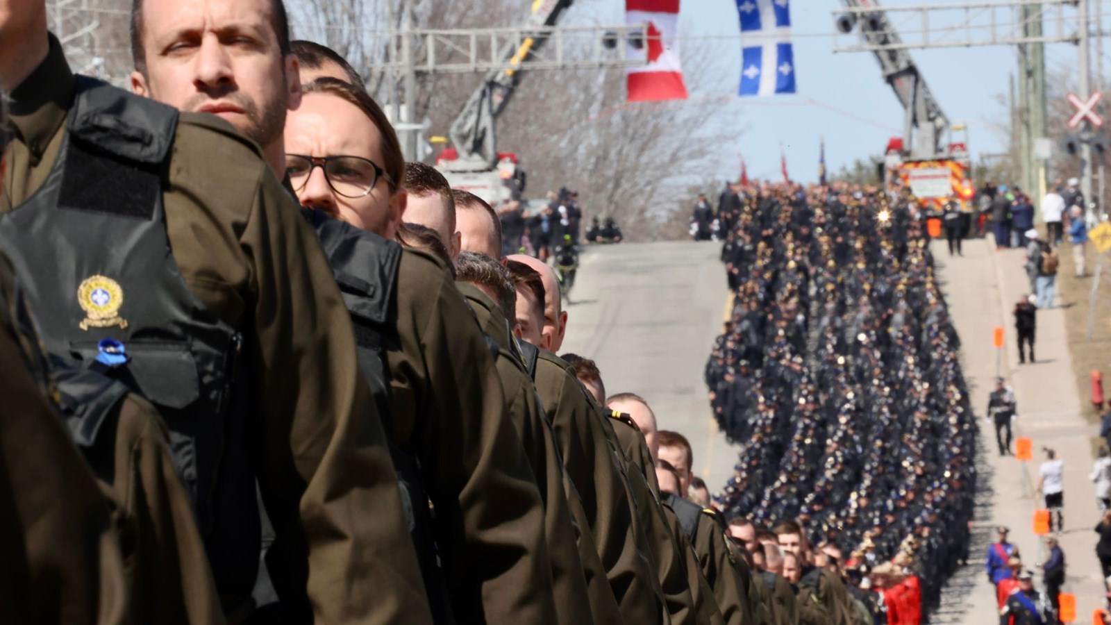 Des policiers de la région participent au dernier hommage à Maureen Breau