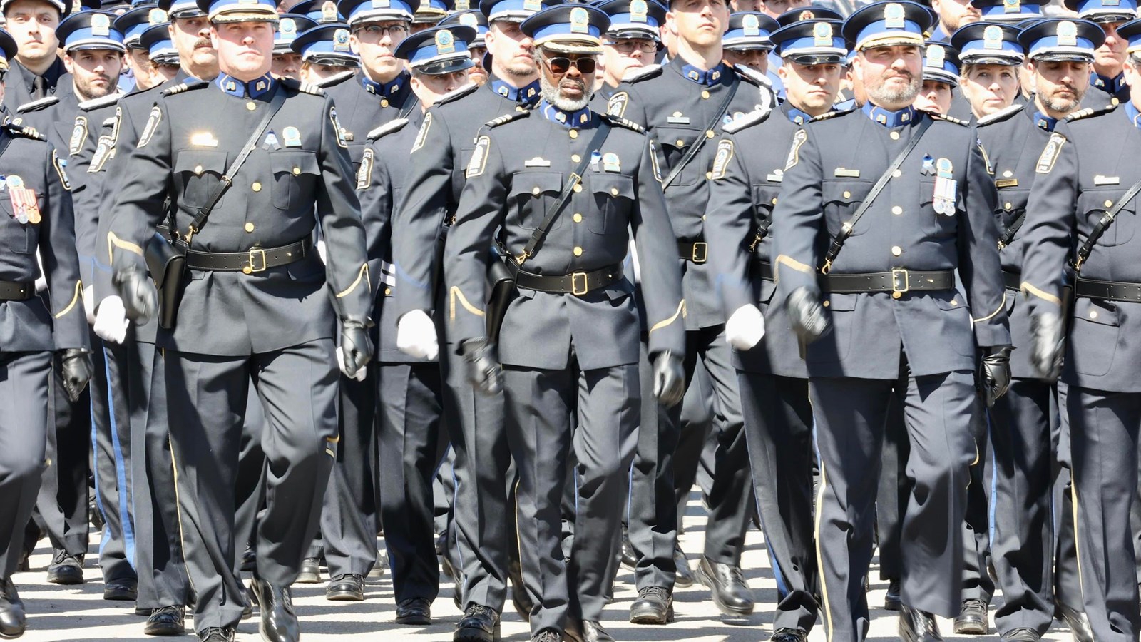 Des policiers de la région participent au dernier hommage à Maureen Breau