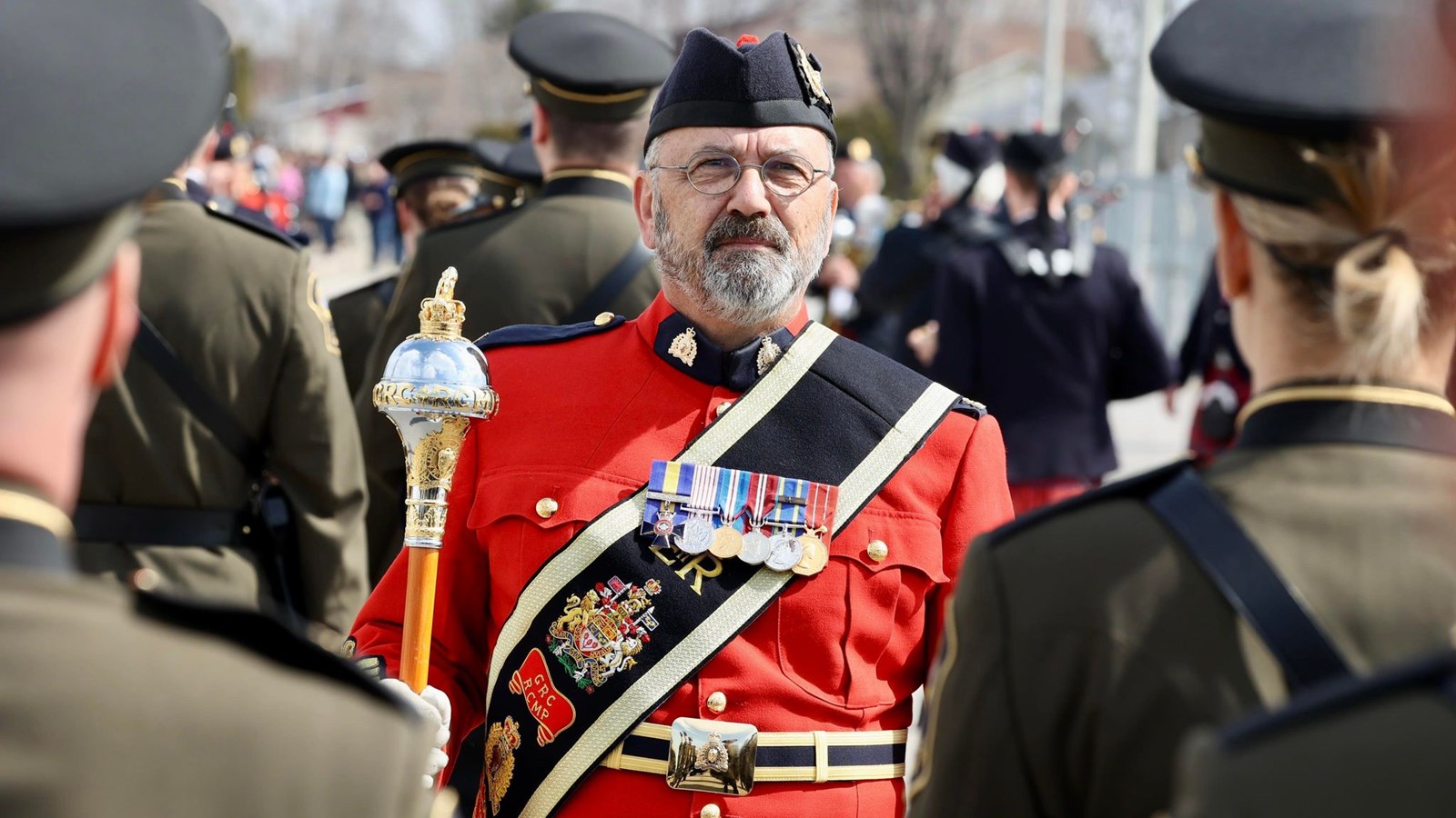 Des policiers de la région participent au dernier hommage à Maureen Breau