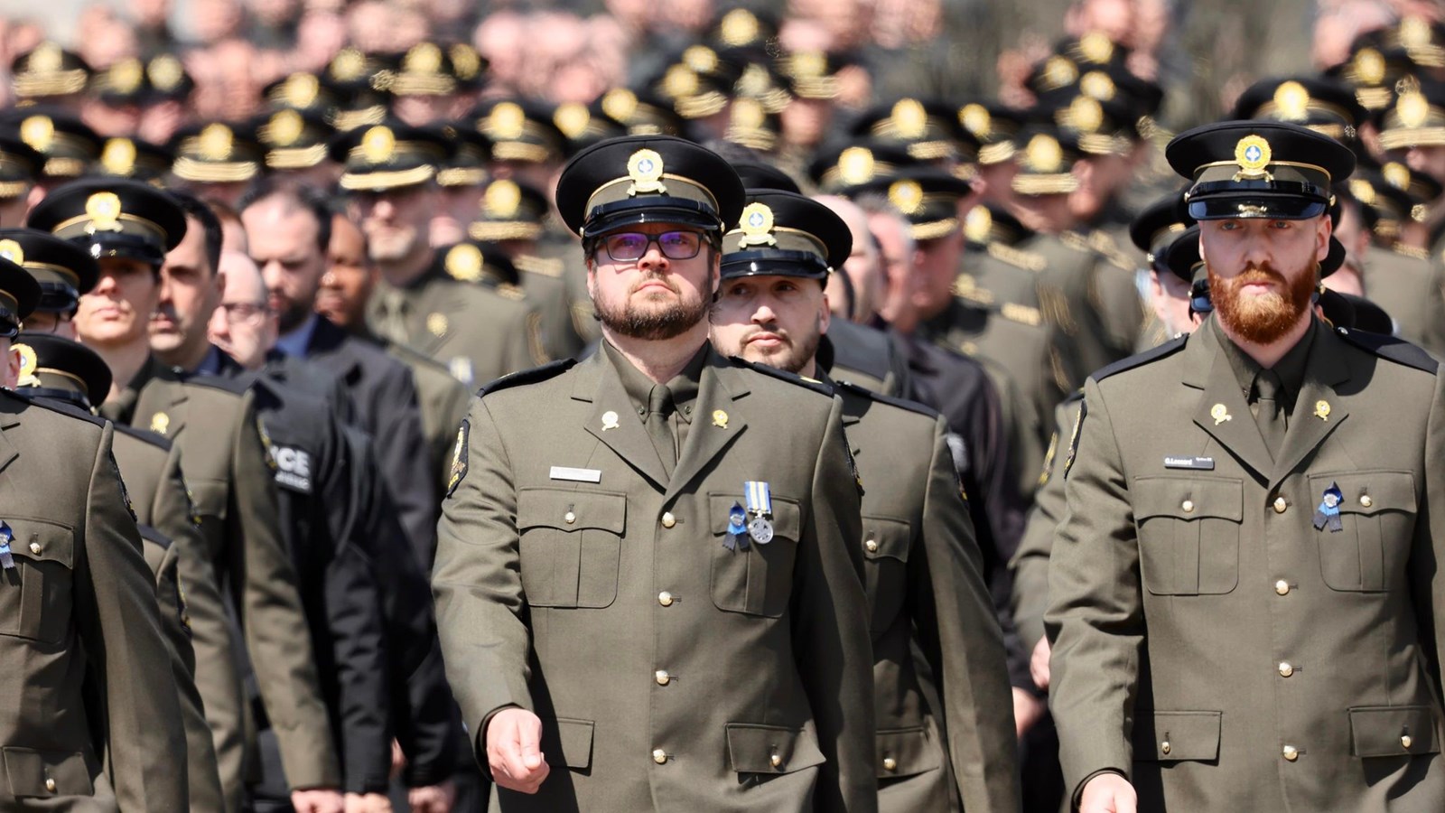 Des policiers de la région participent au dernier hommage à Maureen Breau