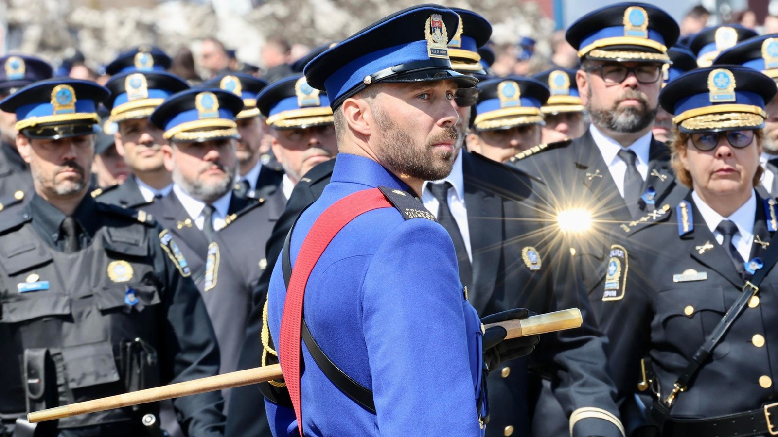 Des policiers de la région participent au dernier hommage à Maureen Breau