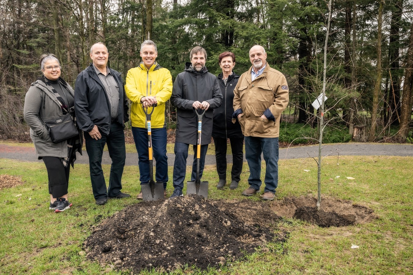 Steven Guilbeault annonce près de 500 000 $ pour reboiser Vaudreuil-Dorion