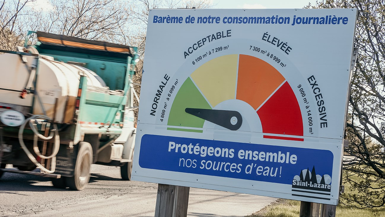 Exclusif: Lavage de rues à l'eau potable à Saint-Lazare