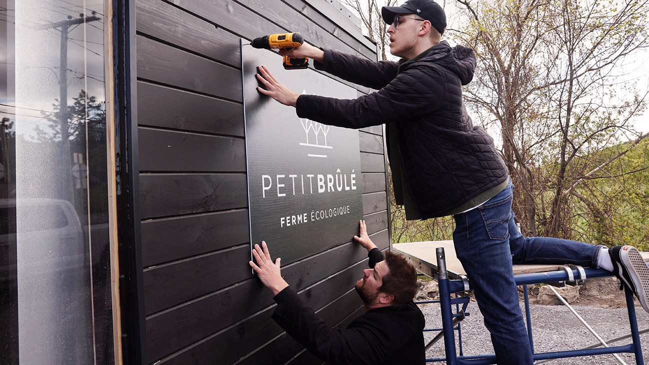 Une nouvelle boutique mobile pour la Ferme écologique Petit Brûlé