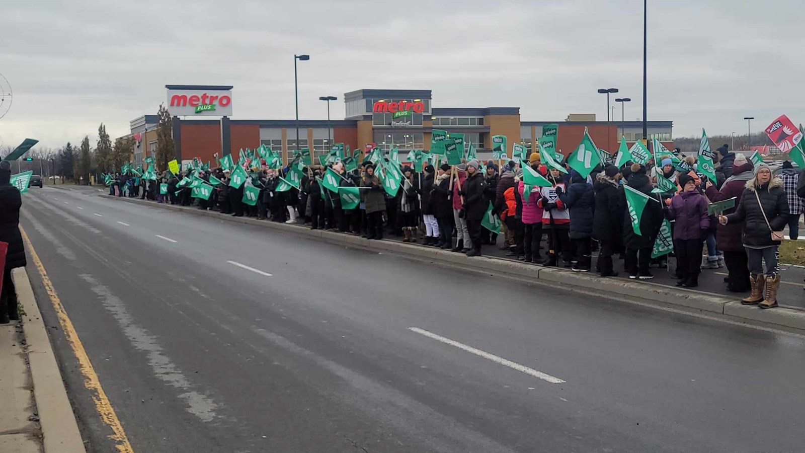 Dernière journée de grève de trois pour le Front commun et la FIQ