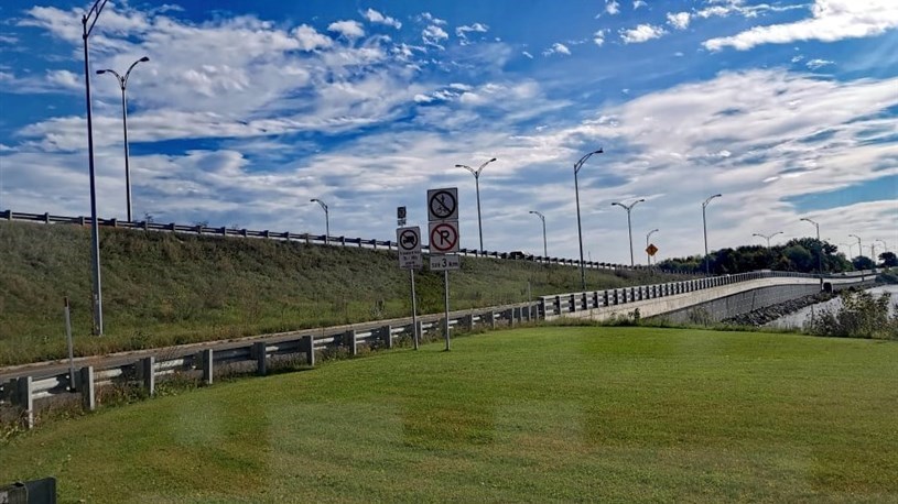 Restrictions liées au camionnage sur le pont Monseigneur-Langlois