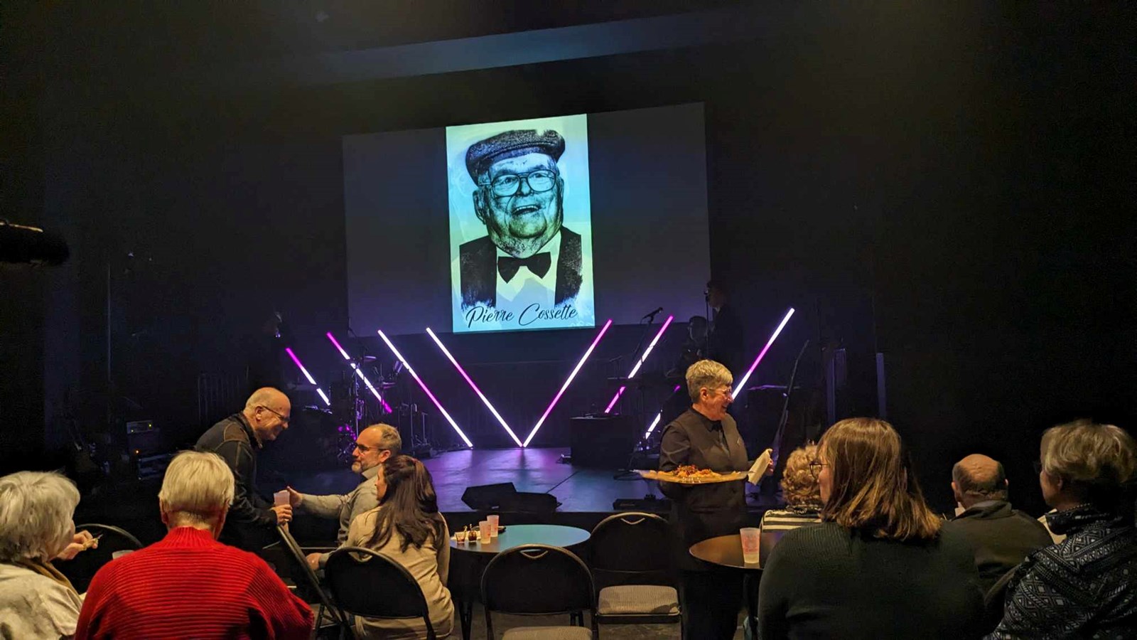 Une revue musicale colorée pour rendre hommage à un citoyen du Suroît