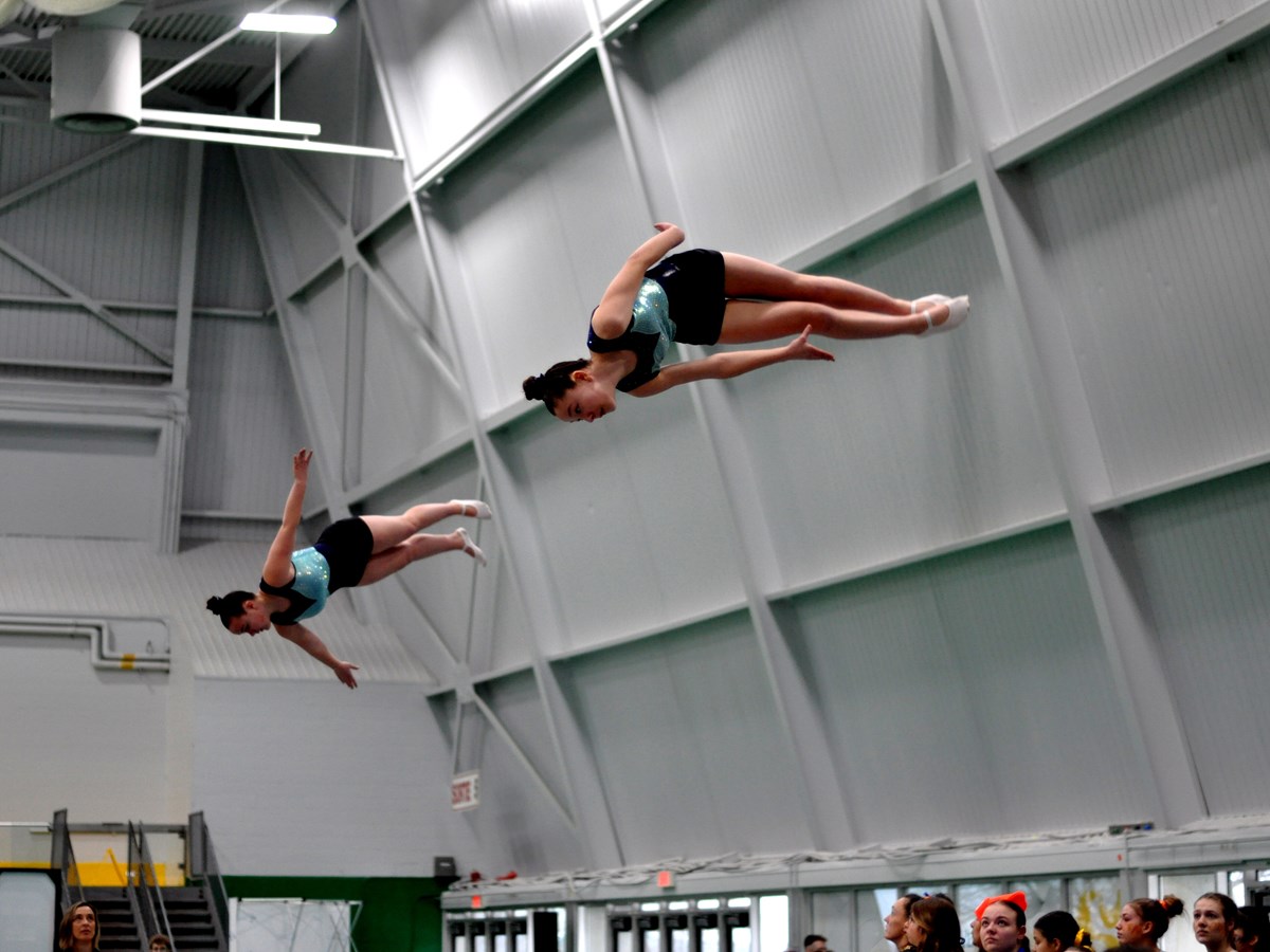Le trampoline synchro est une nouvelle discipline pour le Sud-Ouest et les athlètes donnent le meilleur d’elles-mêmes