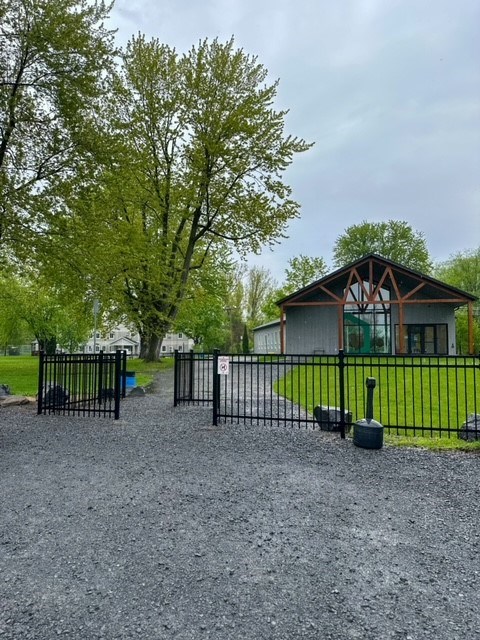 Accès au pavillon Jeunesse