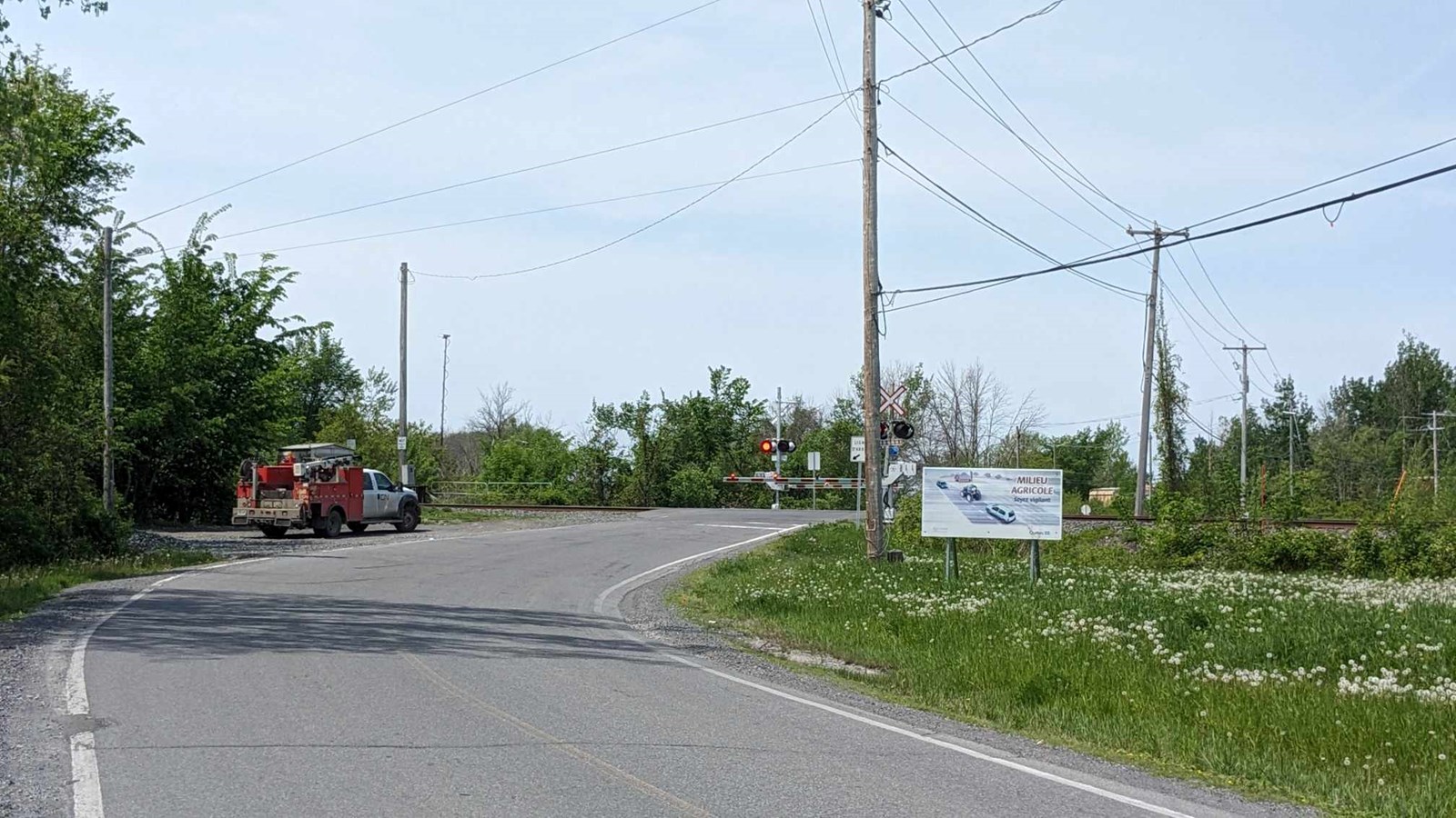 Une trentenaire repose dans un état critique après une collision avec un train