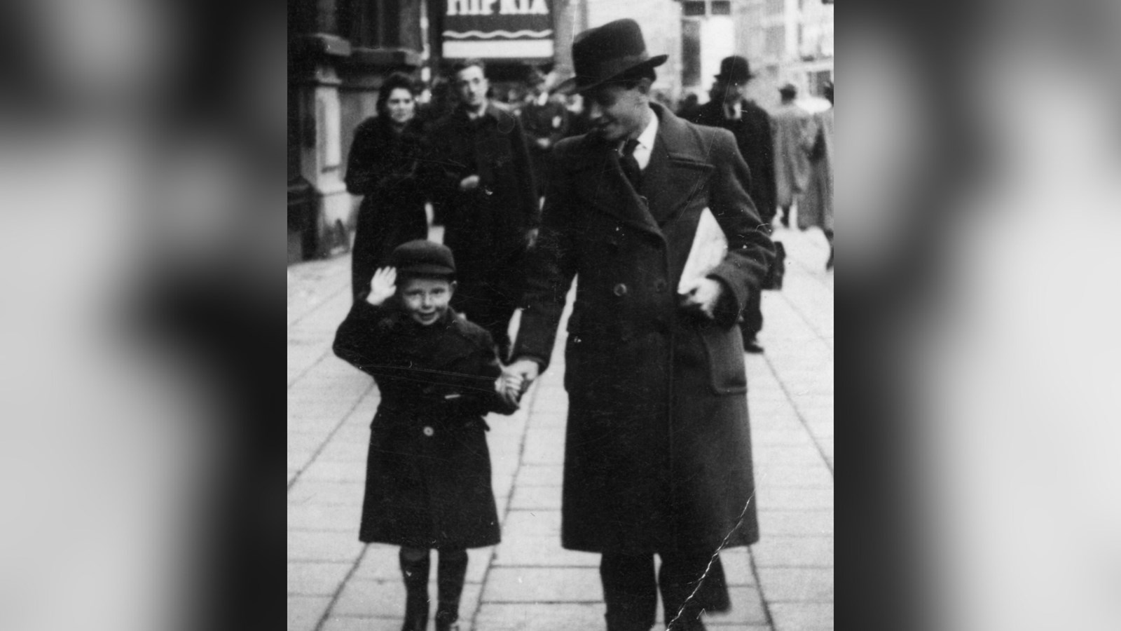 Marcel et son père à Anvers. Vers 1938-1939.