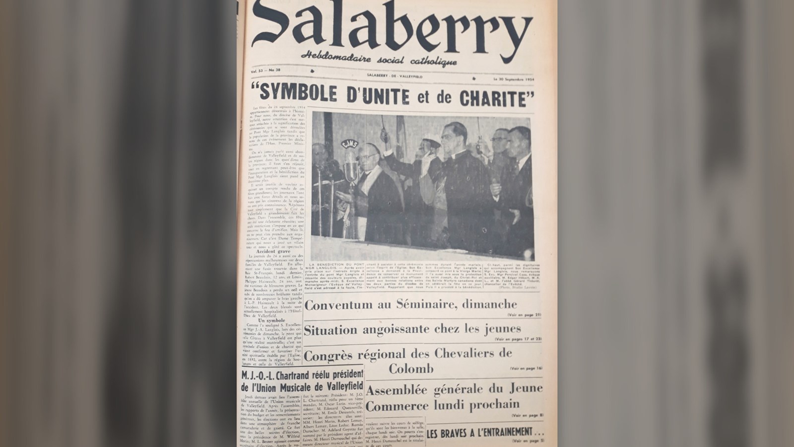 « Symbole d’unité et de charité » dans le journal Le Salaberry, 30 septembre 1954, Auteur inconnu, page 1.