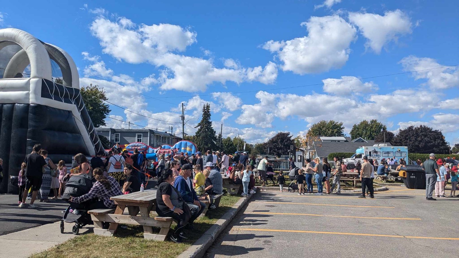 Près de 4 000 visiteurs aux portes ouvertes de la caserne Paul-Marleau