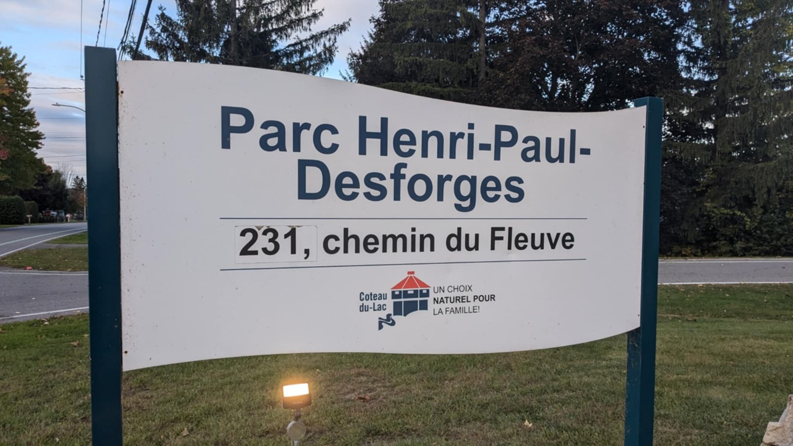 Un module de jeux pour les 18 mois à 5 ans installé au parc Henri-Paul Desforges