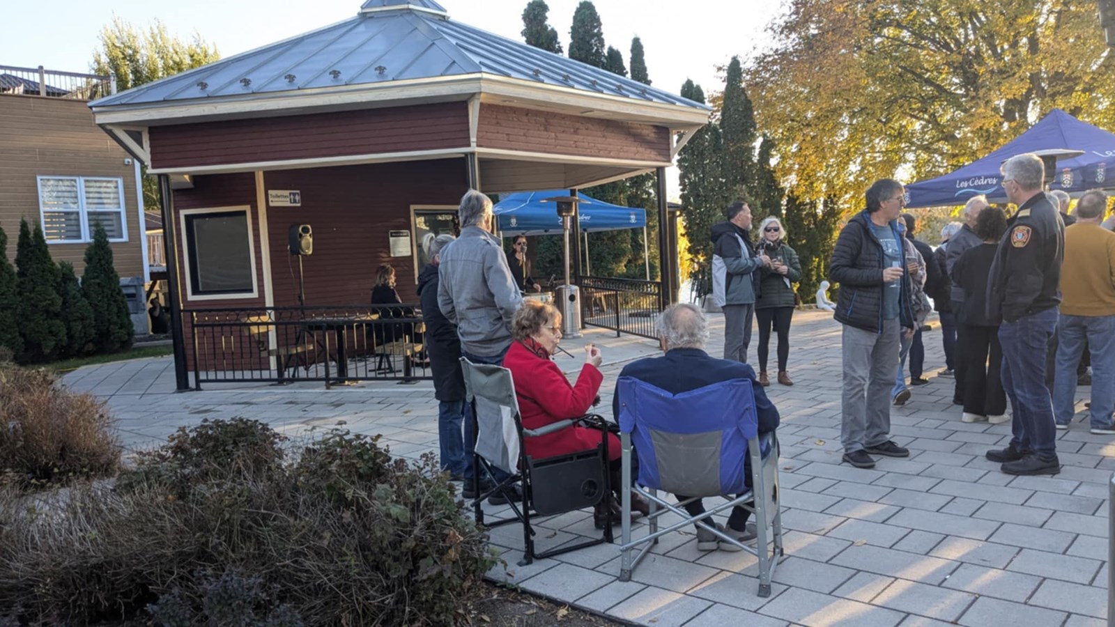 Les Cèdres célèbre le 40e anniversaire de son grand canot