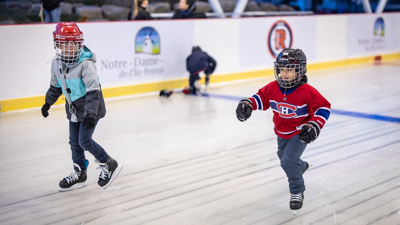 NDIP lance la saison du patinage extérieur et inaugure le toit de sa patinoire réfrigérée