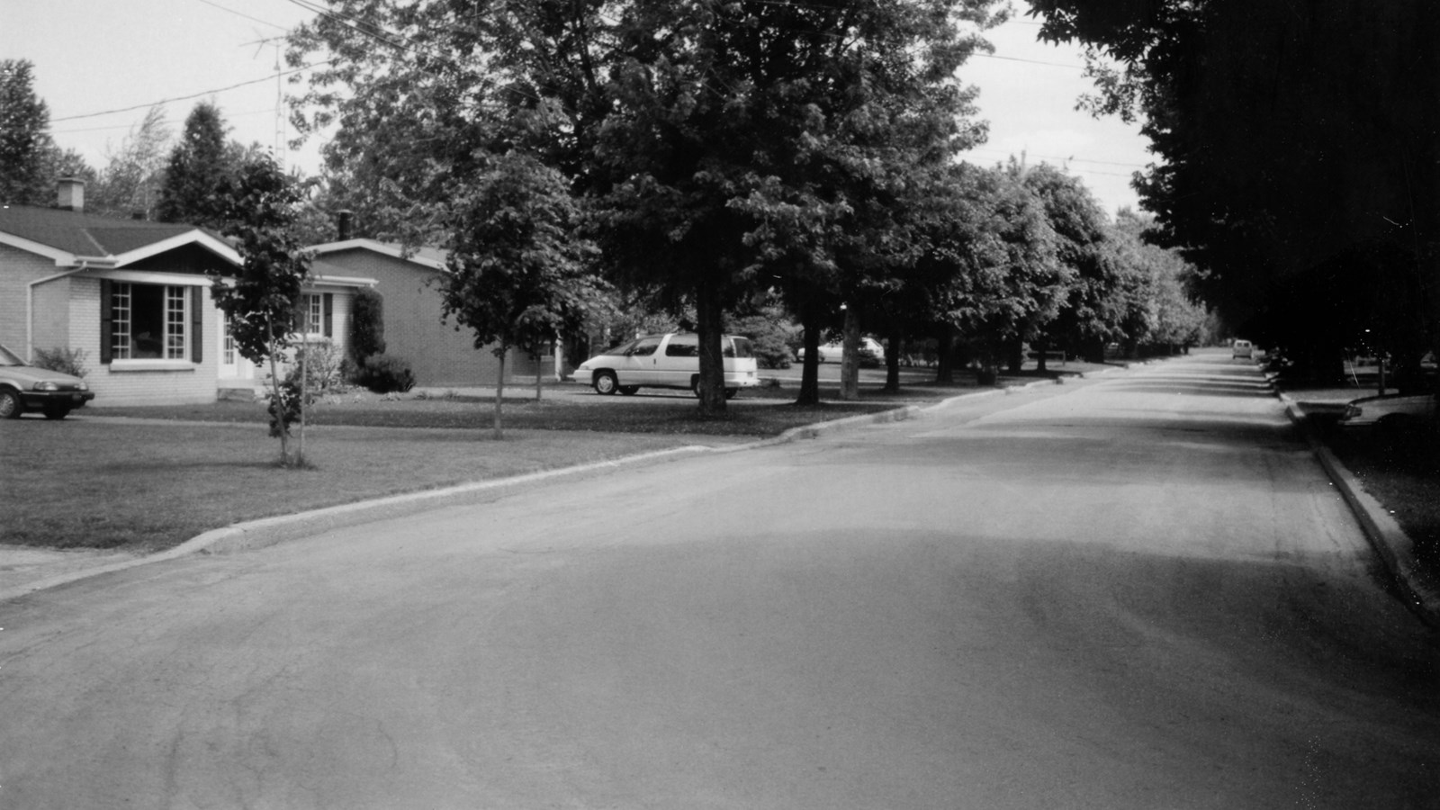 Courbe de la 4e avenue du Dorion Garden, vers 1990