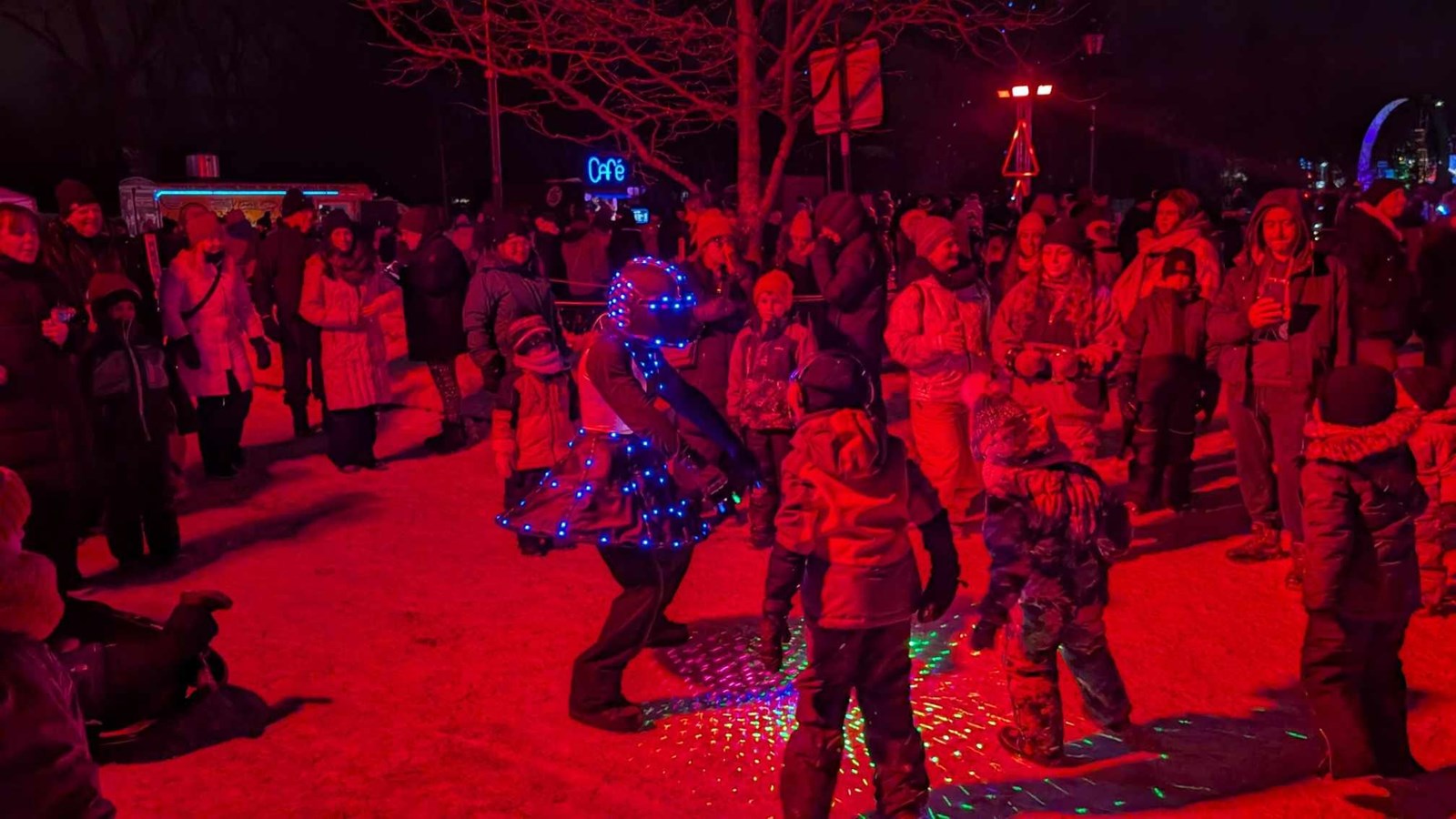 Feux et flocons : une soirée électrisante au parc de la Maison-Valois
