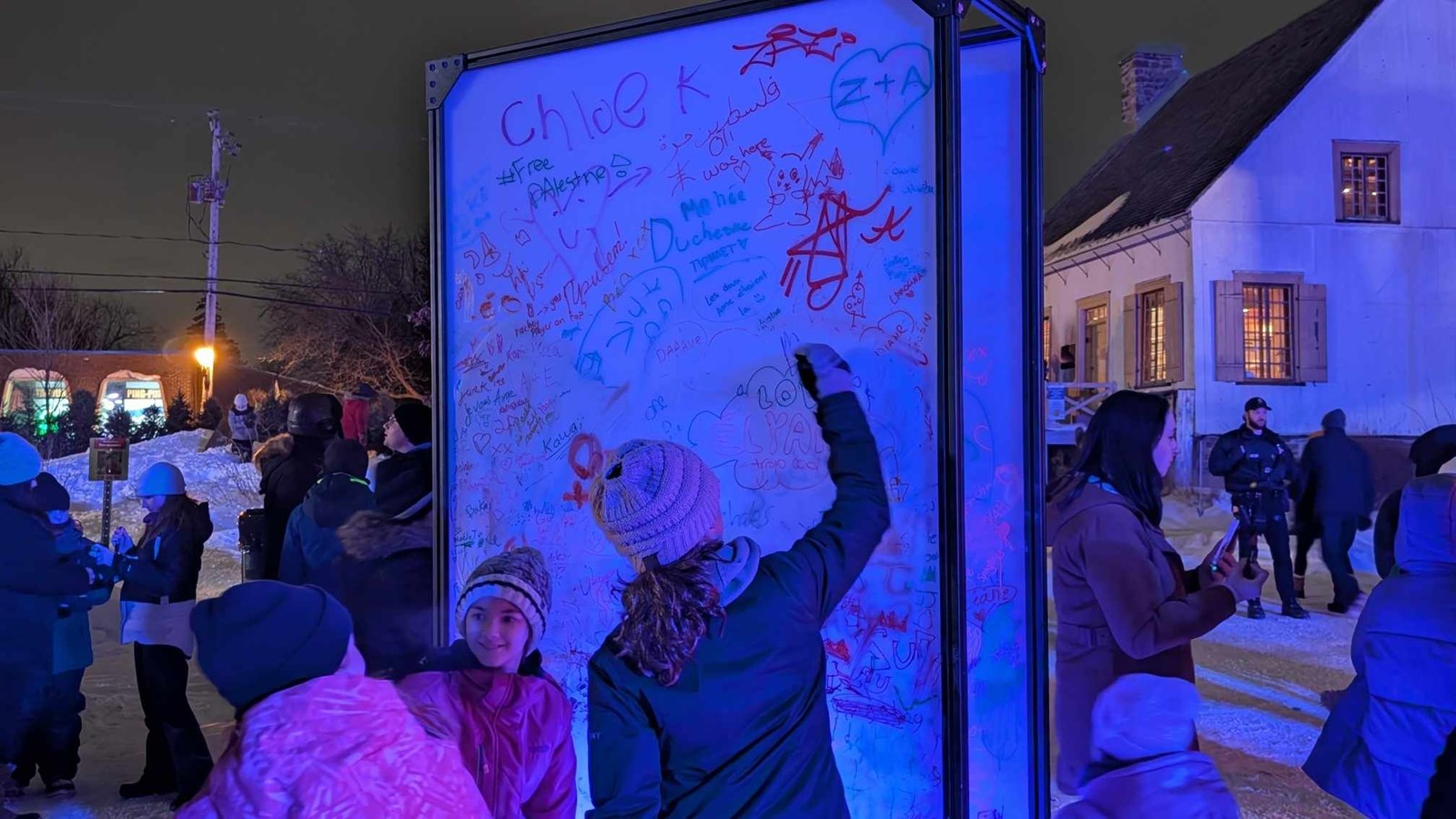 Feux et flocons : une soirée électrisante au parc de la Maison-Valois