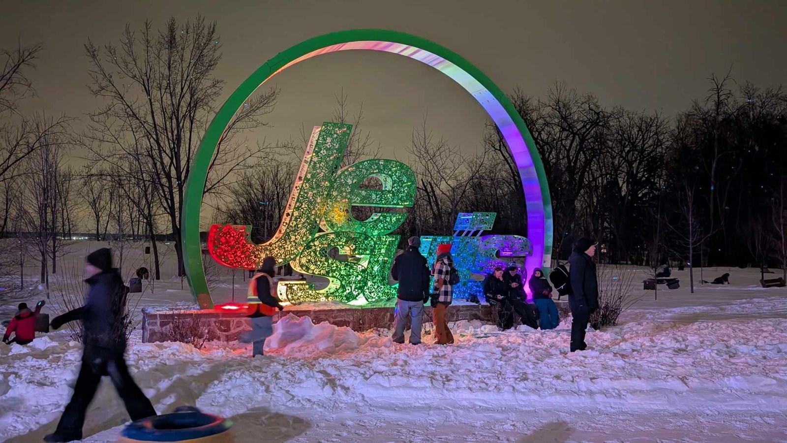 Feux et flocons : une soirée électrisante au parc de la Maison-Valois
