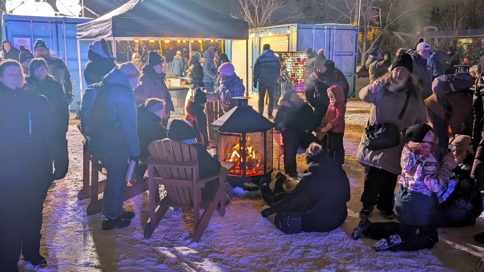 Feux et flocons : une soirée électrisante au parc de la Maison-Valois