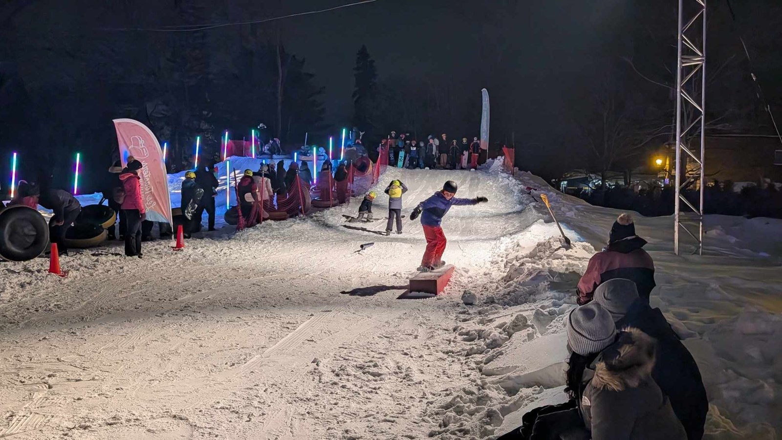 Feux et flocons : une soirée électrisante au parc de la Maison-Valois