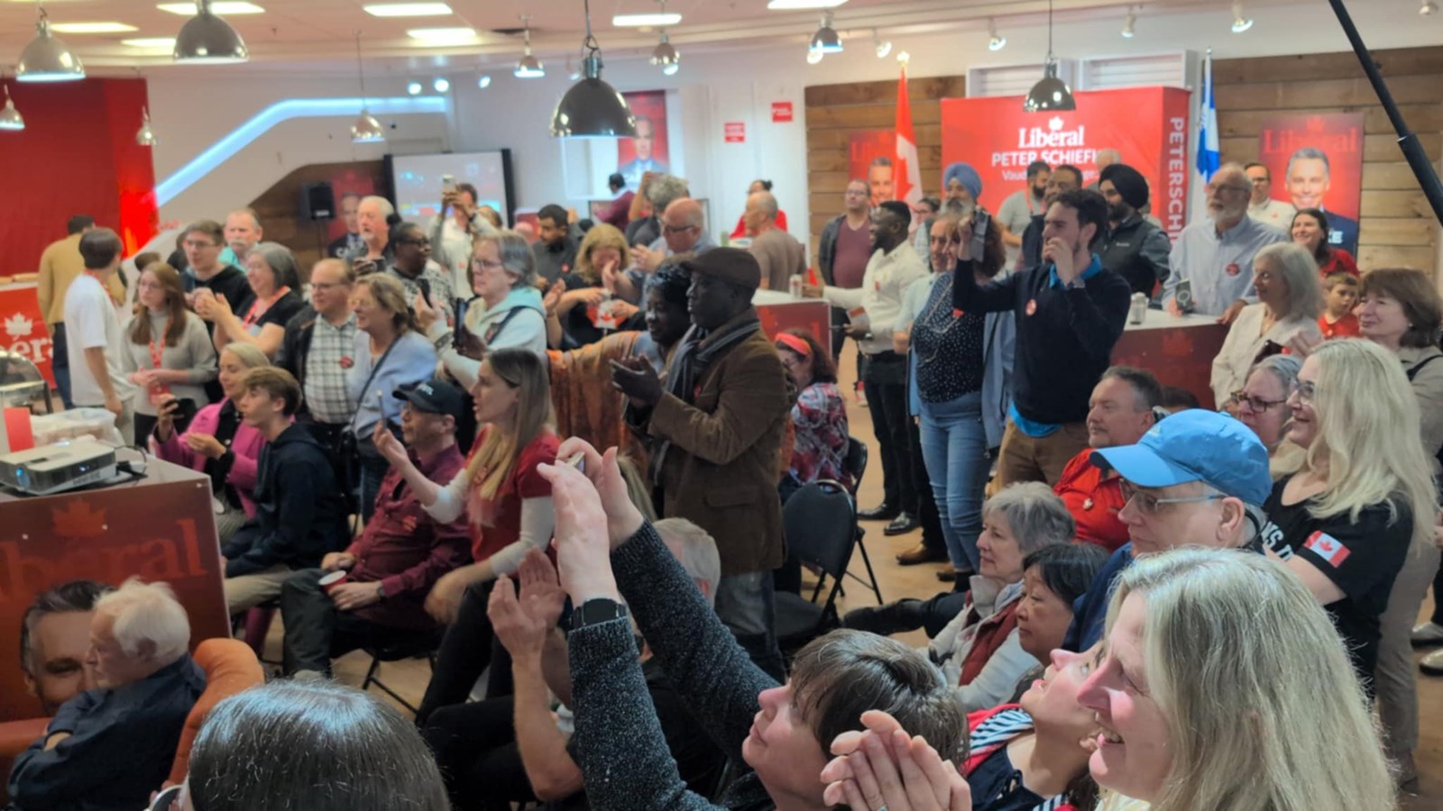 Peter Schiefke l’emporte à nouveau : « Un honneur de servir pour quatre autres années »