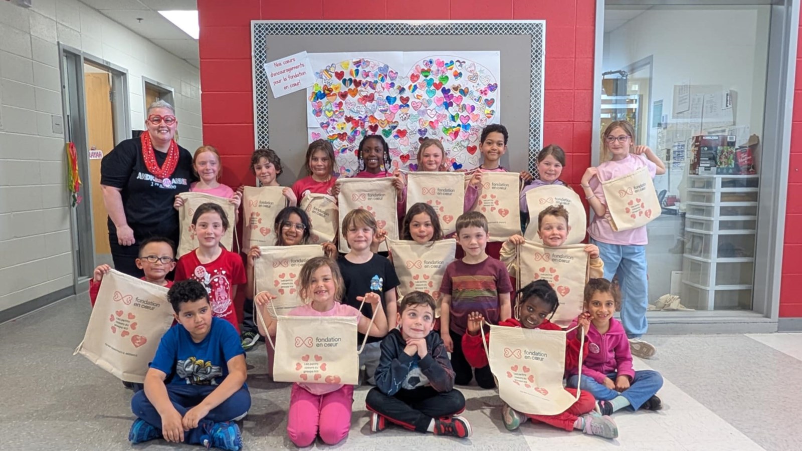 Des élèves de l'École Brind’Amour marchent pour les cœurs brisés