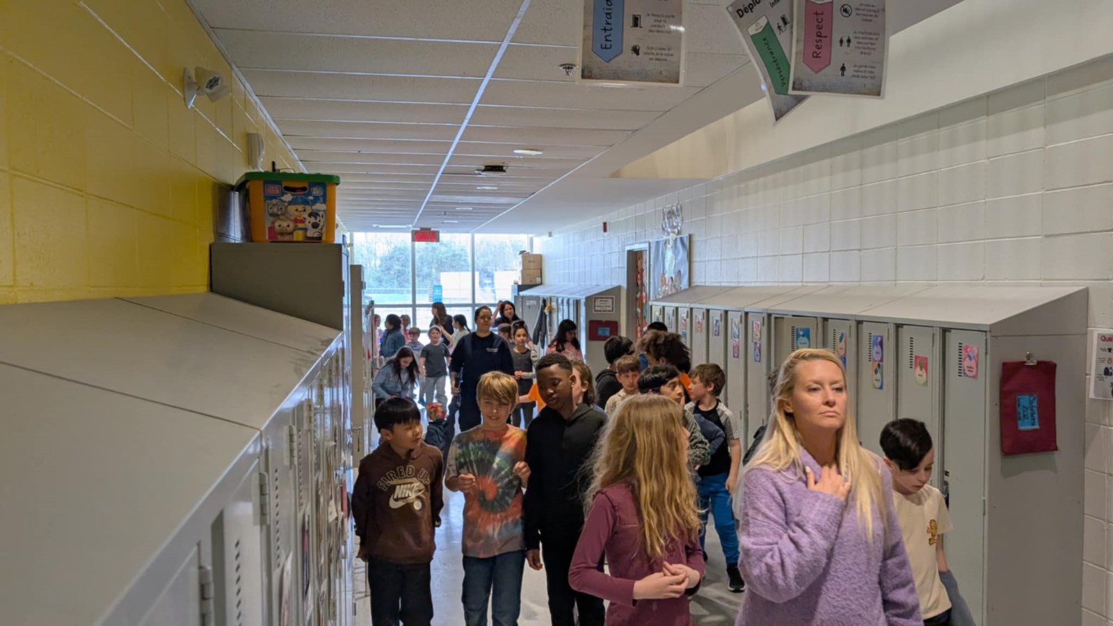Des élèves de l'École Brind’Amour marchent pour les cœurs brisés