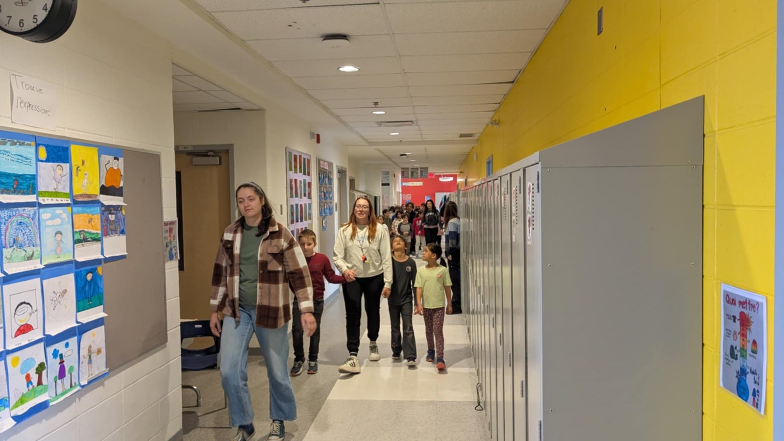 Des élèves de l'École Brind’Amour marchent pour les cœurs brisés