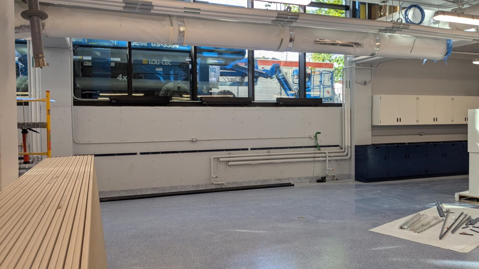 La première phase prend place dans l’aile G près de l’entrée Beauchamp, située près de la cafétéria, alors que la seconde se déploie du côté du chemin Larocque